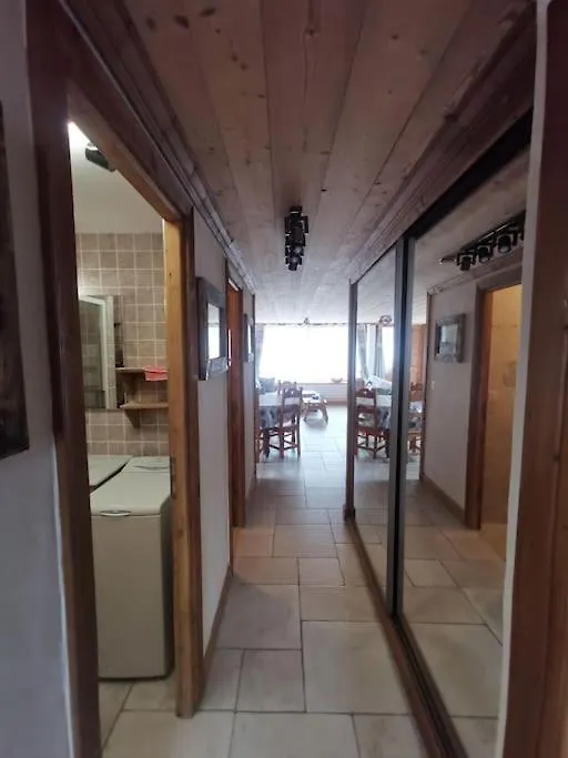 Appartement Front De Neige 1550 Courchevel 0*,  France